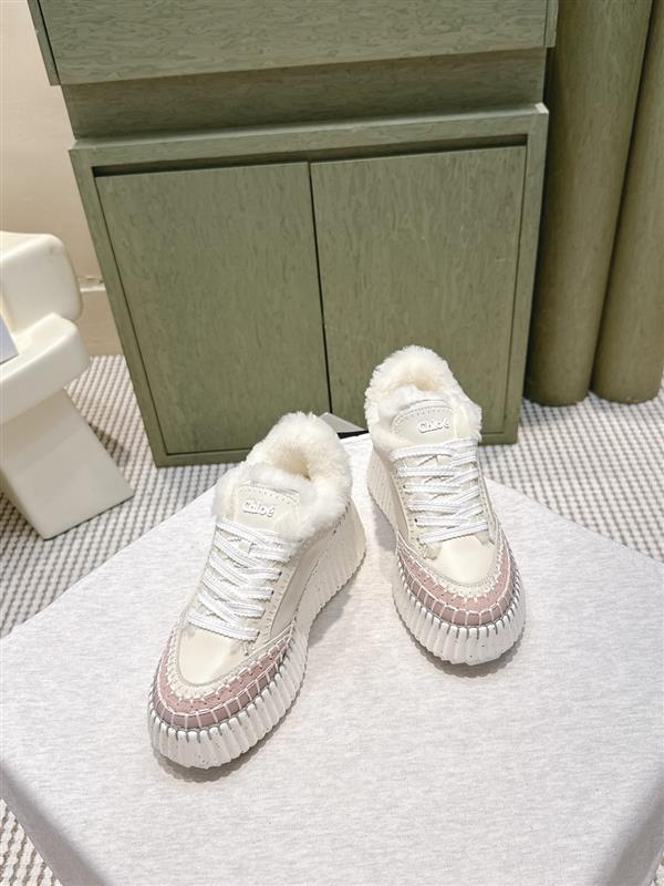 2025112815389115 390